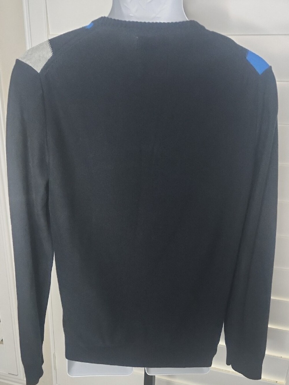 Express Sweater - Picture 4 of 6